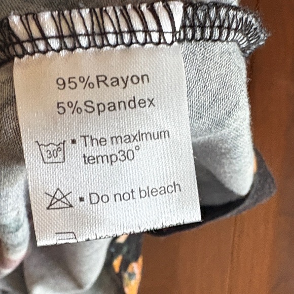 Black Floral Long Sleeve Dress with Pockets Size L - Picture 8 of 8